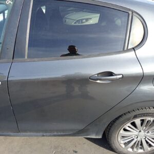 PUERTA TRASERA IZQUIERDA PEUGEOT 208