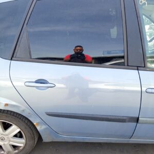 PUERTA TRASERA DERECHA RENAULT SCENIC II (JM)