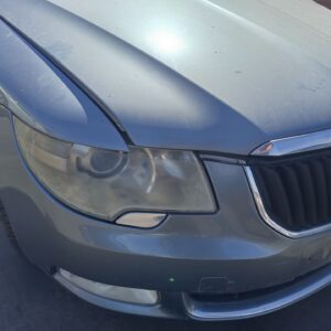 FARO DERECHO SKODA SUPERB COMBI (3T5)
