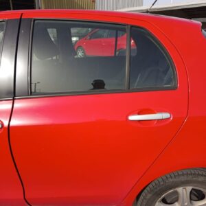 PUERTA TRASERA IZQUIERDA TOYOTA YARIS (KSP9/SCP9/NLP9)