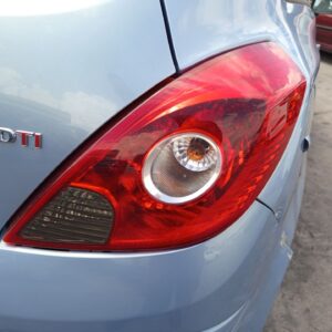 PILOTO TRASERO DERECHO OPEL CORSA D