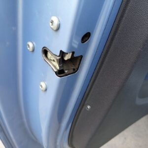 CERRADURA PUERTA DELANTERA IZQUIERDA OPEL CORSA D