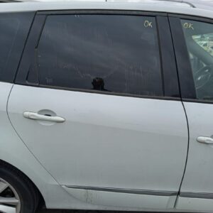 PUERTA TRASERA DERECHA RENAULT SCENIC III (JZ)