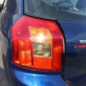 PILOTO TRASERO IZQUIERDO TOYOTA COROLLA (E12)