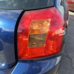 PILOTO TRASERO DERECHO TOYOTA COROLLA (E12)