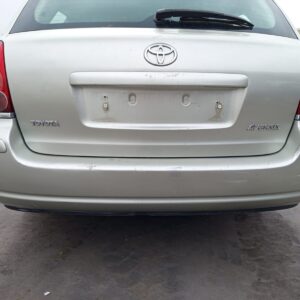 PORTON TRASERO TOYOTA AVENSIS WAGON (T25)
