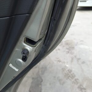 CERRADURA PUERTA TRASERA DERECHA TOYOTA AVENSIS WAGON (T25)