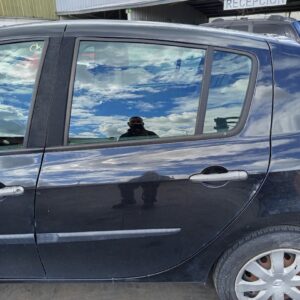 PUERTA TRASERA IZQUIERDA RENAULT CLIO III