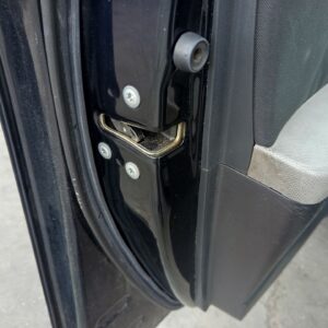 CERRADURA PUERTA DELANTERA IZQUIERDA TOYOTA YARIS (KSP9/SCP9/NLP9)