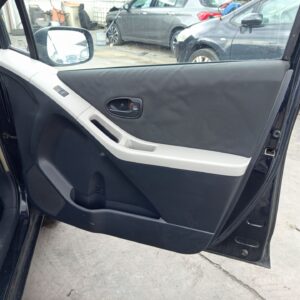 ELEVALUNAS DELANTERO DERECHO TOYOTA YARIS (KSP9/SCP9/NLP9)