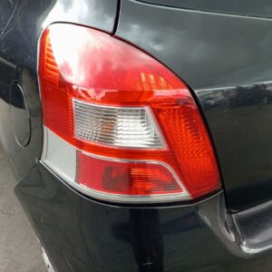 PILOTO TRASERO IZQUIERDO TOYOTA YARIS (KSP9/SCP9/NLP9)