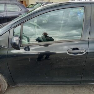 PUERTA DELANTERA IZQUIERDA TOYOTA YARIS (KSP9/SCP9/NLP9)