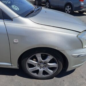 ALETA DELANTERA DERECHA TOYOTA AVENSIS BERLINA (T25)