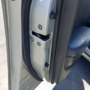 CERRADURA PUERTA DELANTERA IZQUIERDA TOYOTA AVENSIS BERLINA (T25)