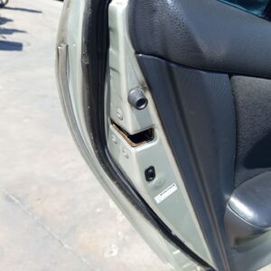 CERRADURA PUERTA TRASERA IZQUIERDA