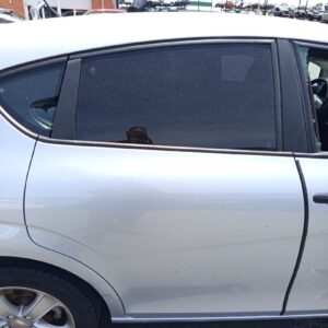 PUERTA TRASERA DERECHA SEAT LEON (1P1)