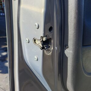 CERRADURA PUERTA DELANTERA IZQUIERDA OPEL CORSA D