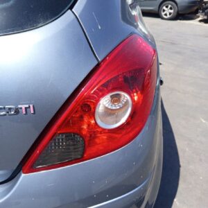 PILOTO TRASERO DERECHO OPEL CORSA D