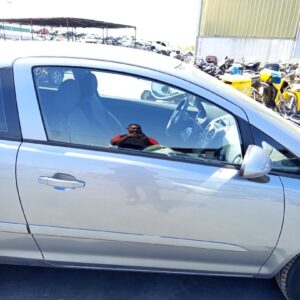 PUERTA DELANTERA DERECHA OPEL CORSA D