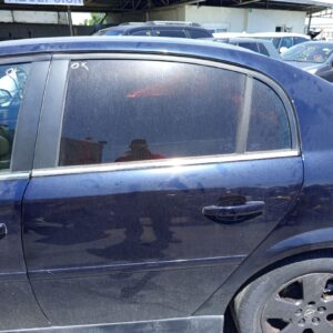 PUERTA TRASERA IZQUIERDA OPEL VECTRA C BERLINA