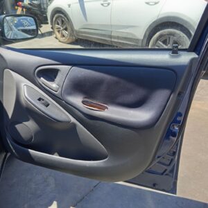 ELEVALUNAS DELANTERO DERECHO TOYOTA YARIS (NCP1/NLP1/SCP1)