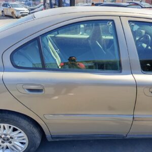 PUERTA TRASERA DERECHA VOLVO S60 BERLINA