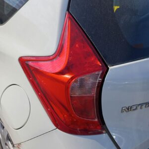 PILOTO TRASERO IZQUIERDO NISSAN NOTE (E12)