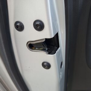 CERRADURA PUERTA TRASERA IZQUIERDA OPEL INSIGNIA BERLINA