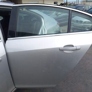 PUERTA TRASERA IZQUIERDA OPEL INSIGNIA BERLINA