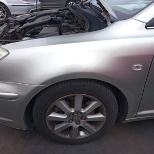 ALETA DELANTERA IZQUIERDA TOYOTA AVENSIS BERLINA (T25)