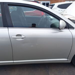 PUERTA DELANTERA DERECHA TOYOTA AVENSIS BERLINA (T25)