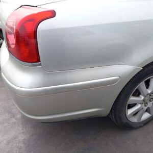 PARAGOLPES TRASERO TOYOTA AVENSIS BERLINA (T25)