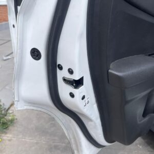 CERRADURA PUERTA TRASERA IZQUIERDA CHEVROLET ORLANDO