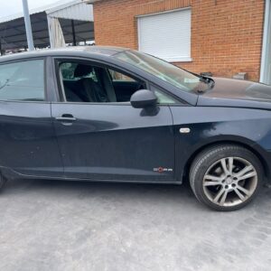 PUERTA DELANTERA DERECHA SEAT IBIZA BERLINA (6J5)