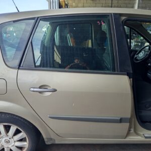 PUERTA TRASERA DERECHA RENAULT SCENIC II (JM)