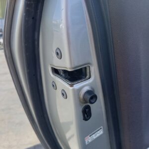 CERRADURA PUERTA TRASERA IZQUIERDA TOYOTA COROLLA VERSO (R1)