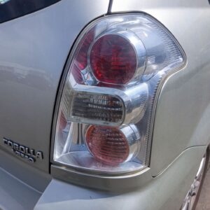 PILOTO TRASERO DERECHO TOYOTA COROLLA VERSO (R1)