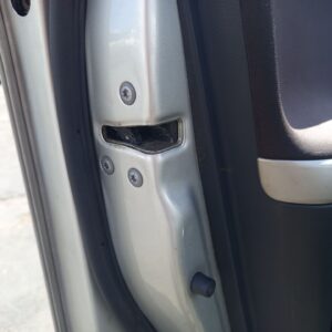 CERRADURA PUERTA DELANTERA IZQUIERDA TOYOTA COROLLA VERSO (R1)