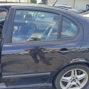 PUERTA TRASERA IZQUIERDA SEAT LEON (1M1)