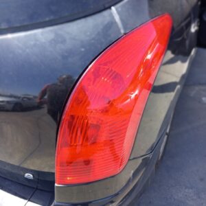 PILOTO TRASERO DERECHO PEUGEOT 308 SW