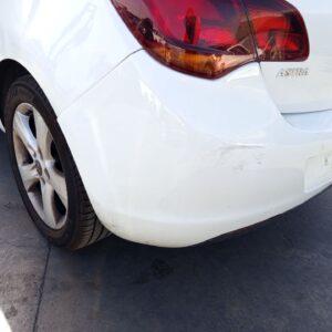 PARAGOLPES TRASERO OPEL ASTRA J BERLINA 5P