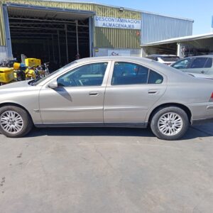 PUERTA TRASERA DERECHA VOLVO S60 BERLINA