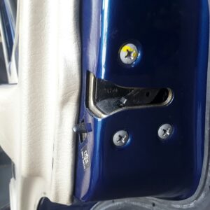 CERRADURA PUERTA TRASERA DERECHA NISSAN TERRANO II (R20)