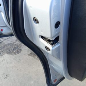 CERRADURA PUERTA TRASERA IZQUIERDA VOLKSWAGEN PASSAT BERLINA (3B3)