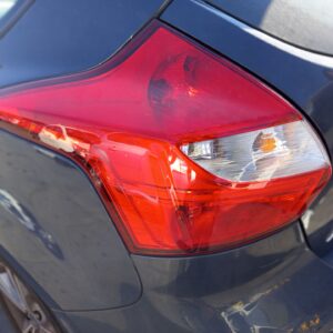PILOTO TRASERO IZQUIERDO FORD FOCUS BERLINA (CB8)