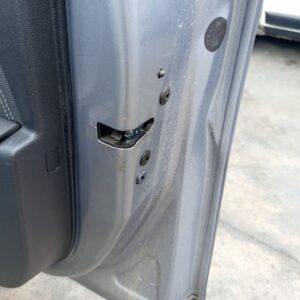 CERRADURA PUERTA DELANTERA DERECHA OPEL CORSA F