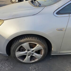 ALETA DELANTERA IZQUIERDA OPEL ASTRA J BERLINA 5P