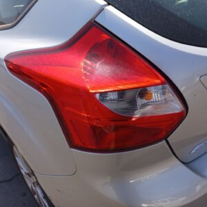 PILOTO TRASERO IZQUIERDO FORD FOCUS BERLINA (CB8)