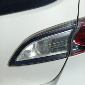 PILOTO TRASERO DERECHO INTERIOR MAZDA 3 BERLINA (BK)