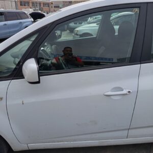 PUERTA DELANTERA IZQUIERDA KIA VENGA (YN)